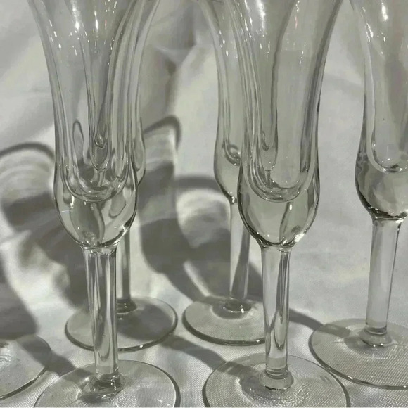 Vintage 6” Stemmed Tulip Liquor Glass set of 6 - Picture 2 of 3